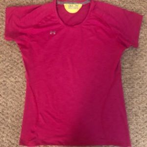 NWOT pink dri fit Under Armour t shirt